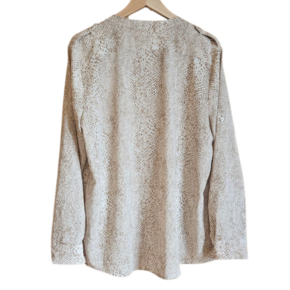 Calvin Klein XL Snake Print Roll Tab Sleeve Blouse Top Women’s Button Front - Picture 7 of 7